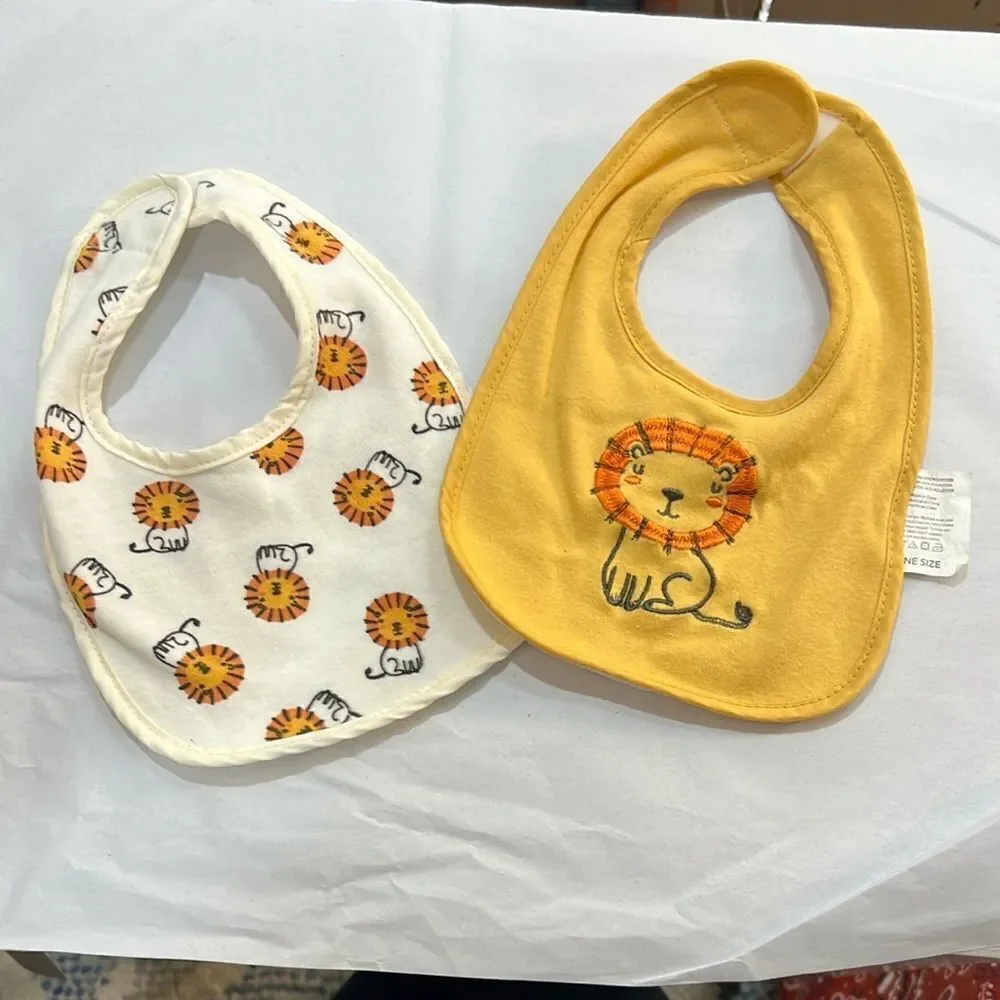 Variety of 15 infant/ baby bibs EUC